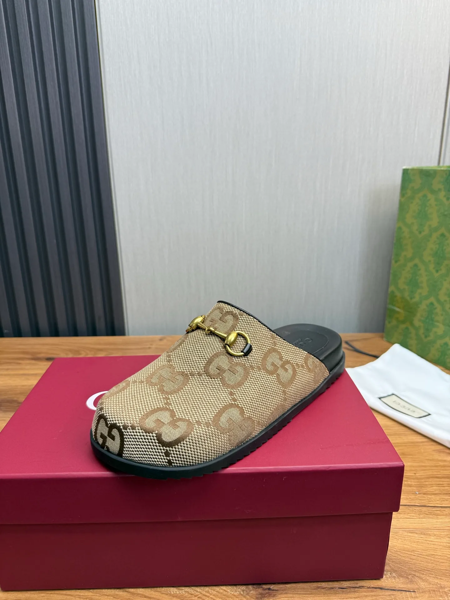 Men's men's shoes💰Pili 400💰Maoli 440💰 ＧＵＣＣＩGucci. Popular couple slippers hot sale🩷💚 🩴Official website one to one production 35-45 size 45 46 🉑️Customized!